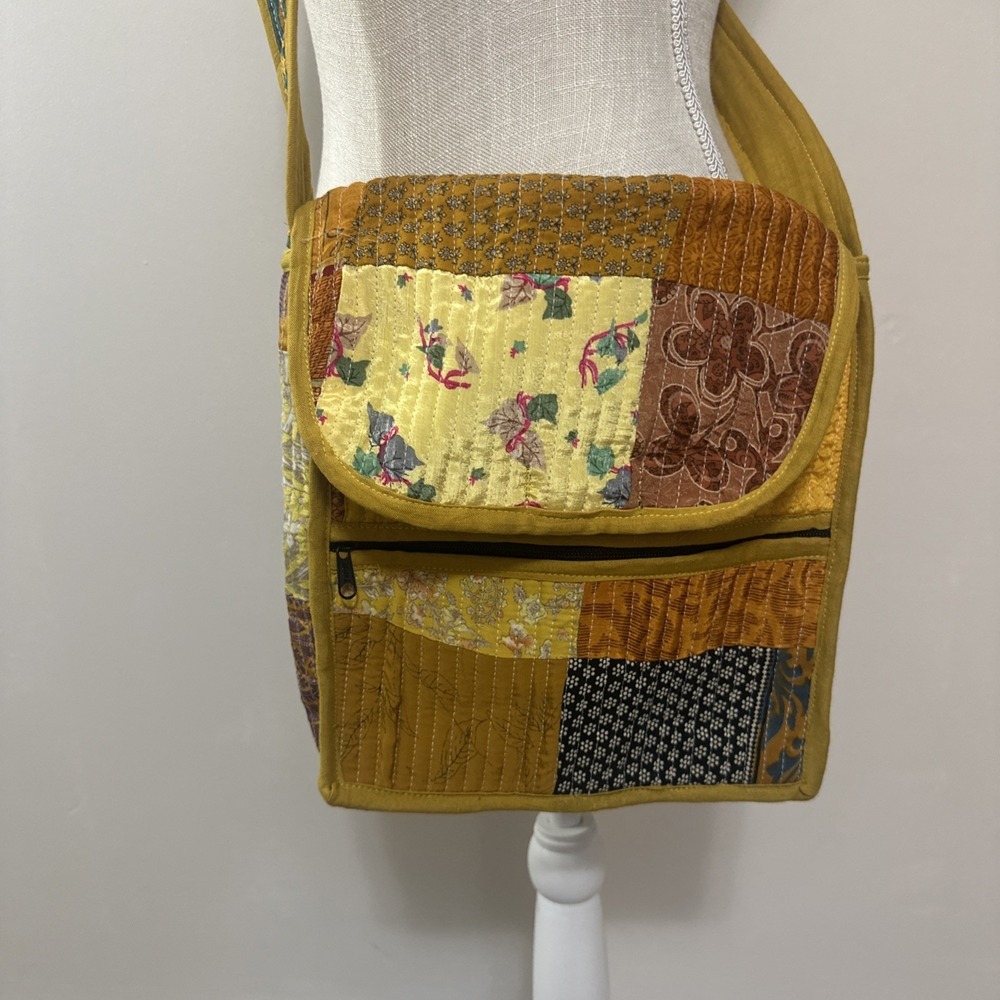 Patchwork Hobo Bohemian Crossbody Bag NWOT - Picture 2 of 8